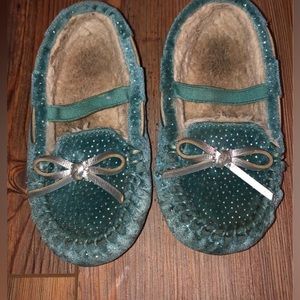 Size 7/8 blue sparkly slippers